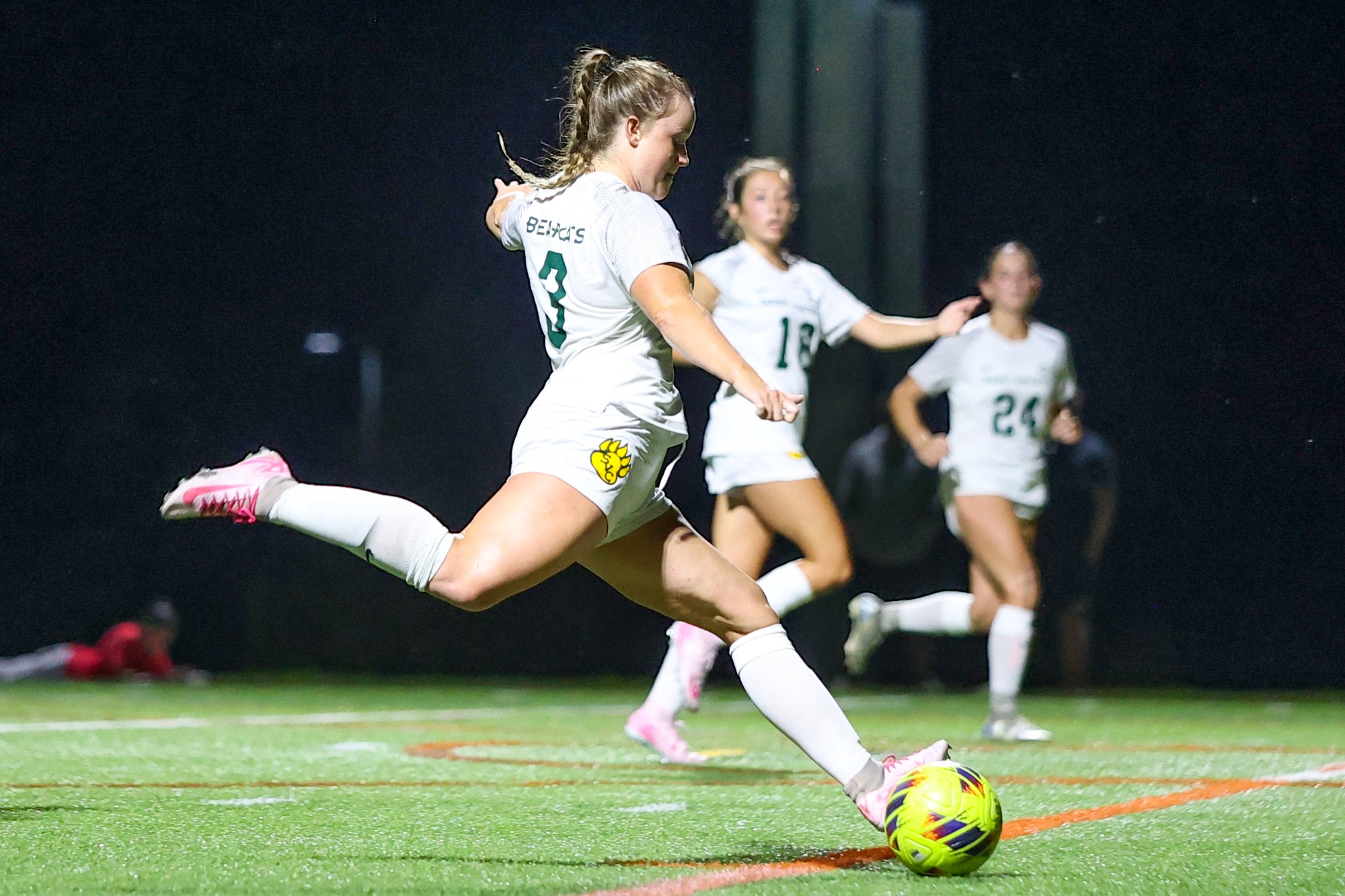 Women's soccer vs. La Roche Tuesday, September 16, 2025 photo gallery by Julie Watkins.