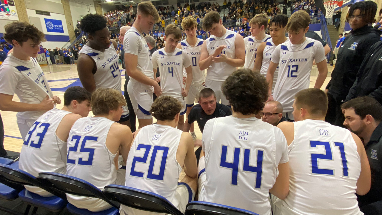 Basketball Falls to Moeller, Bounces Back Against Lakota West St
