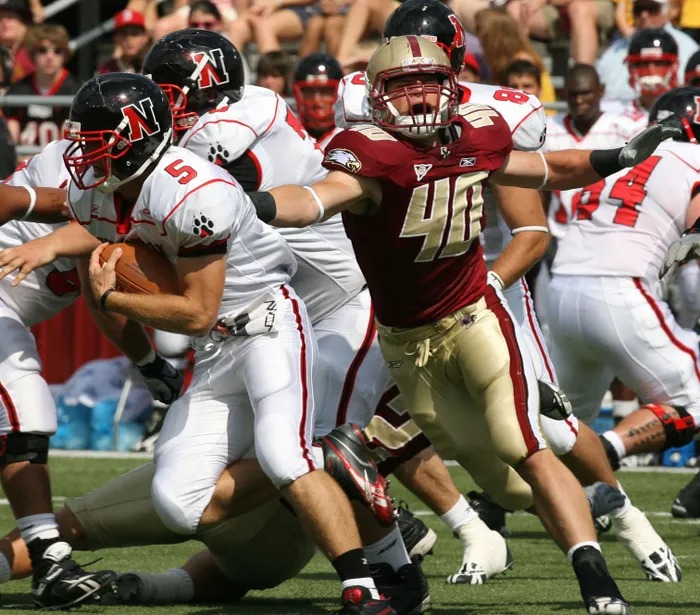 Luke Keuchly at Boston College making a tackle