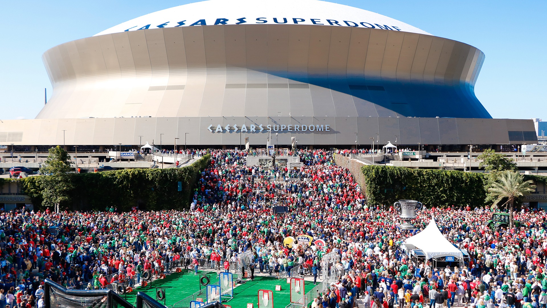 Tailgate Town 2025-26 (Steve Rivas)