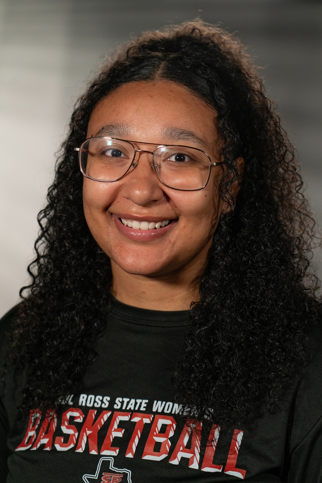 Ashely Roberts (Headshot 2023)