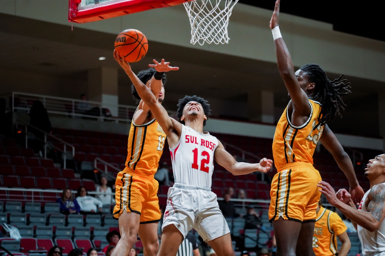 2526 MBB Julien Barclay Cameron