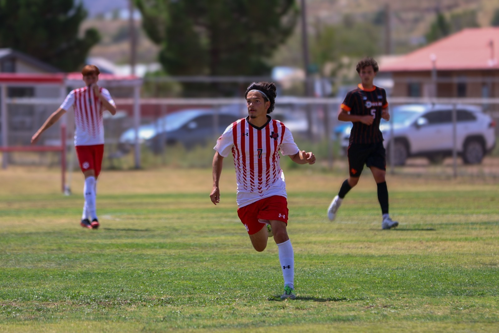 26 MSOC Diego Uribe moves down the field