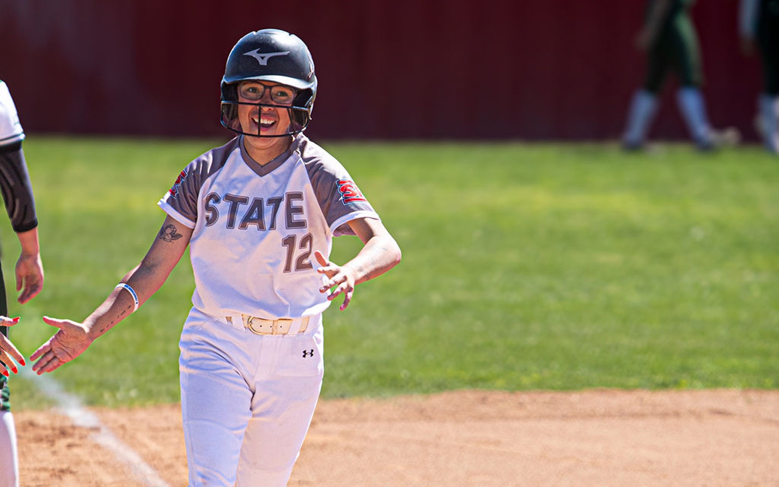 SB Samantha Bustos scores