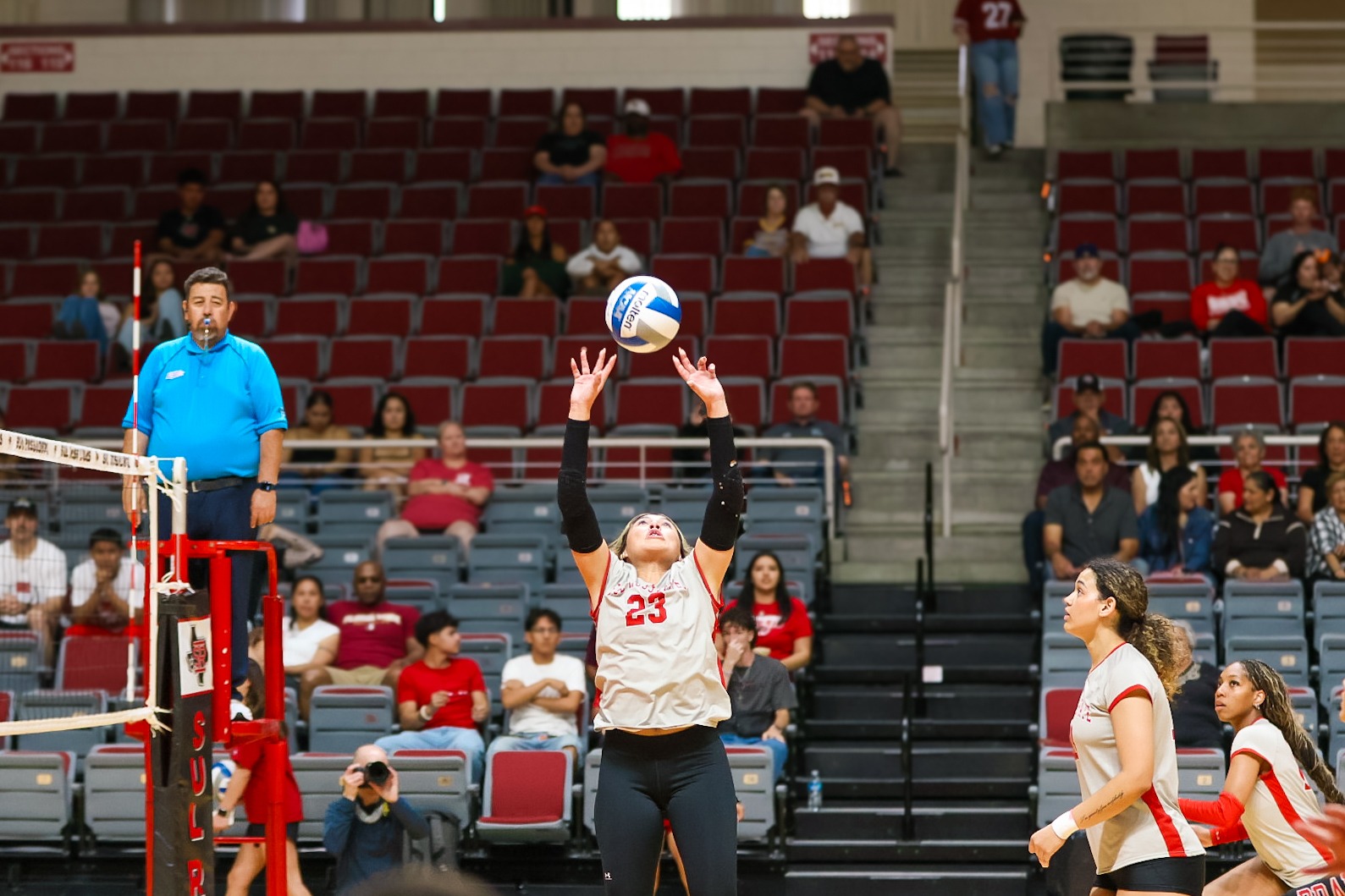 26 VB Mia Espinoza sets it up against Midwestern State