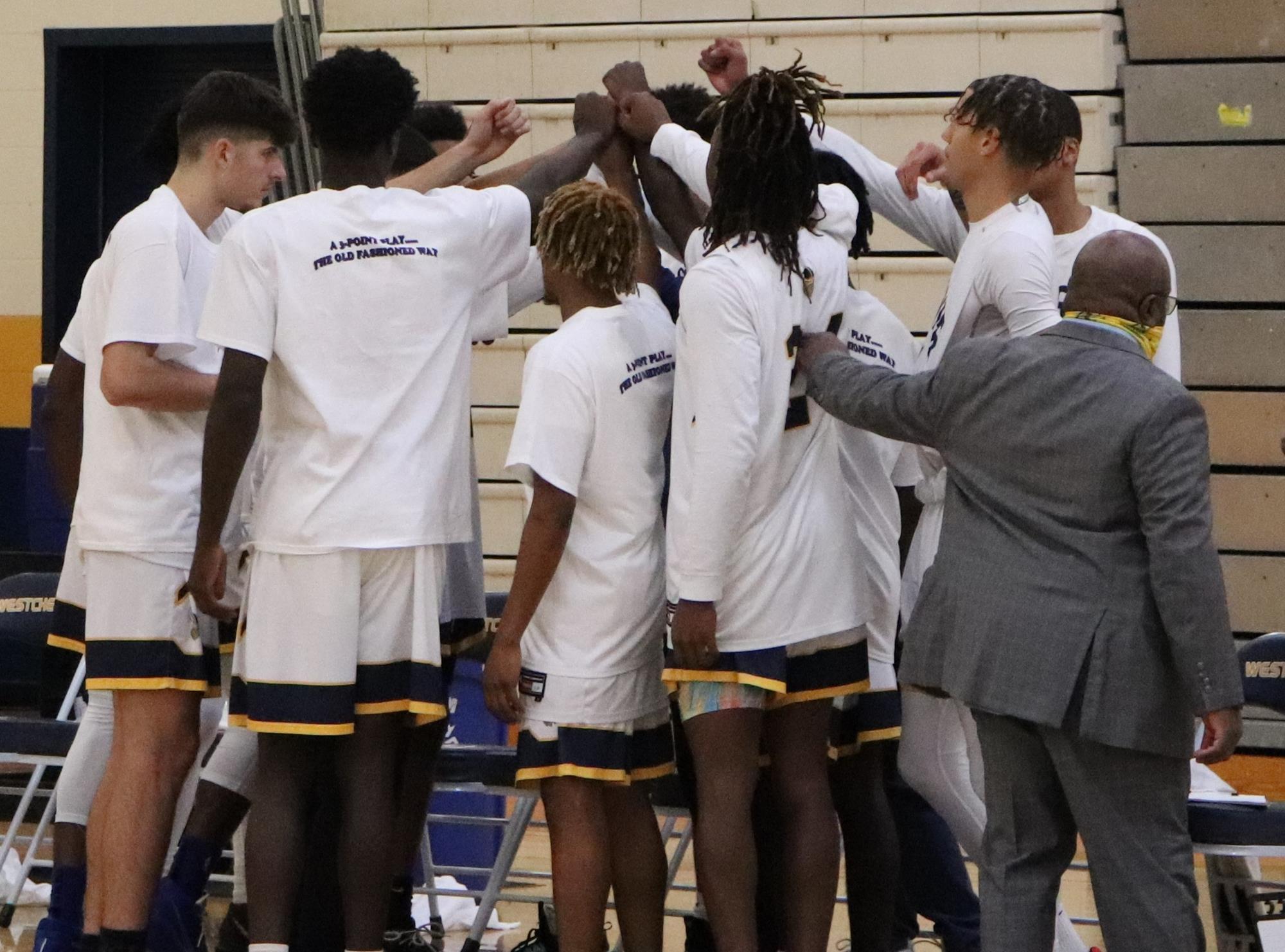 ThreeKing Tom Men's Basketball Storms Past Ulster CC behind Hoffman's