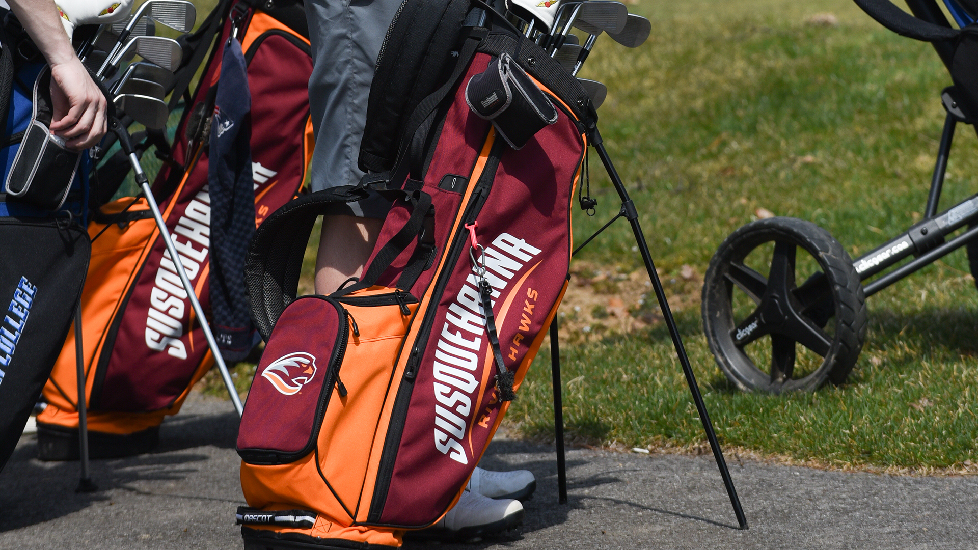 Moores Wins Women’s Golf Invitational at Penn State Altoona