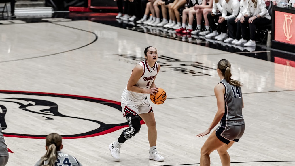 Brooklyn Fely prepares to shoot