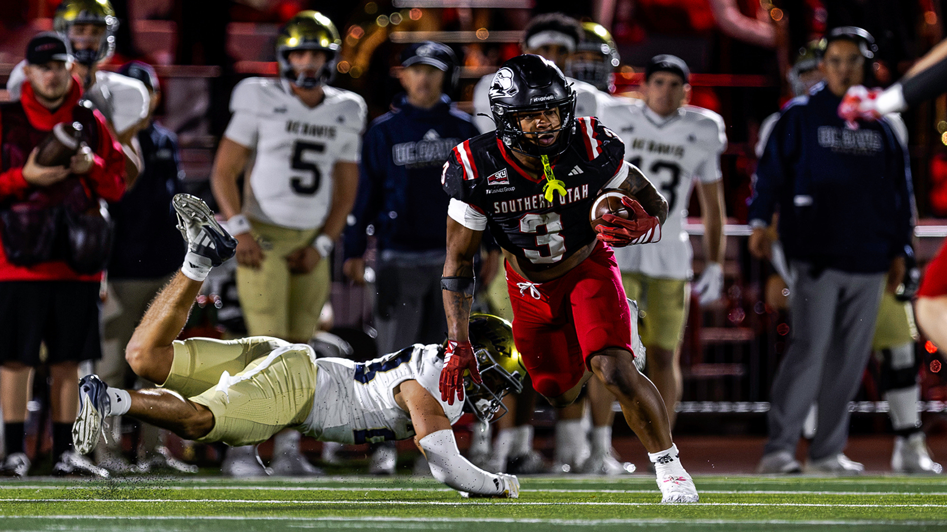 Floyd Chalk running the ball