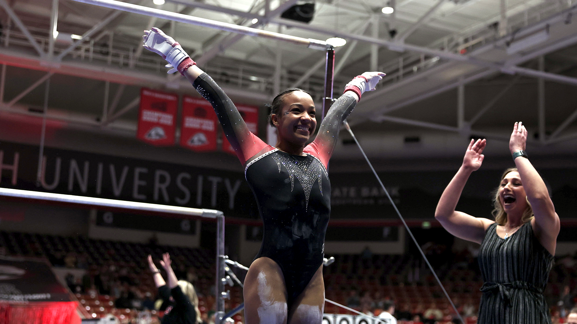 Niya Randolph on the Bars finish