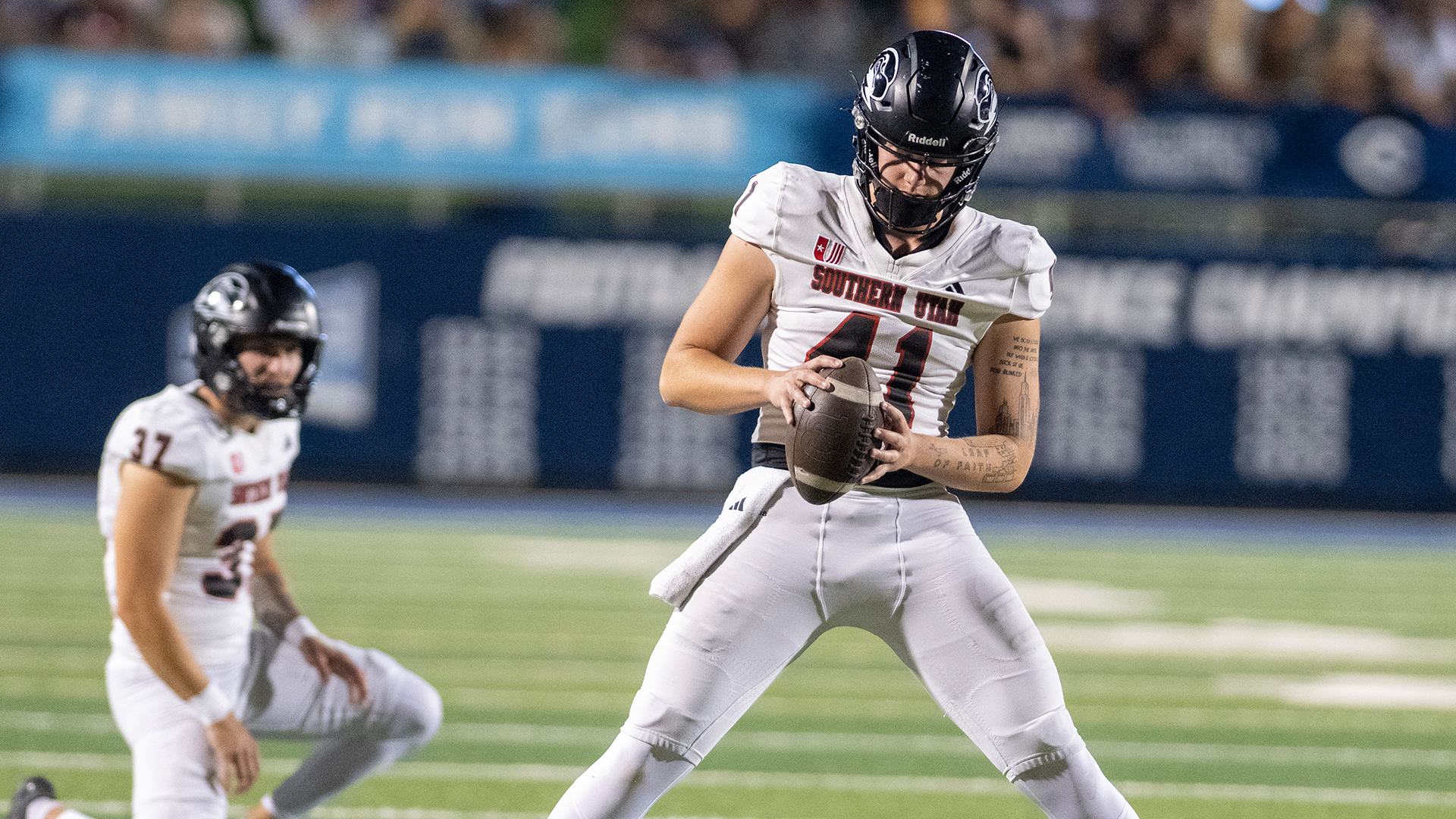 Gavin Lipkin warms up pregame 