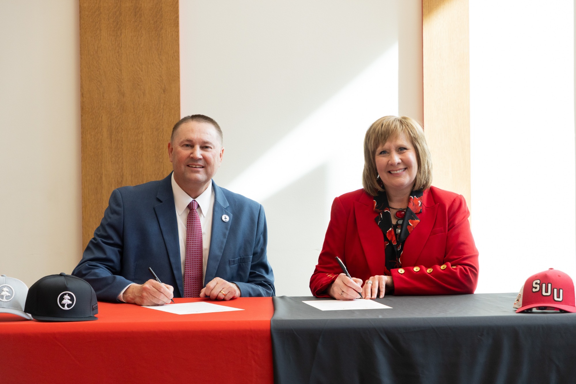 President Benson and State Bank sign contract on new agreement