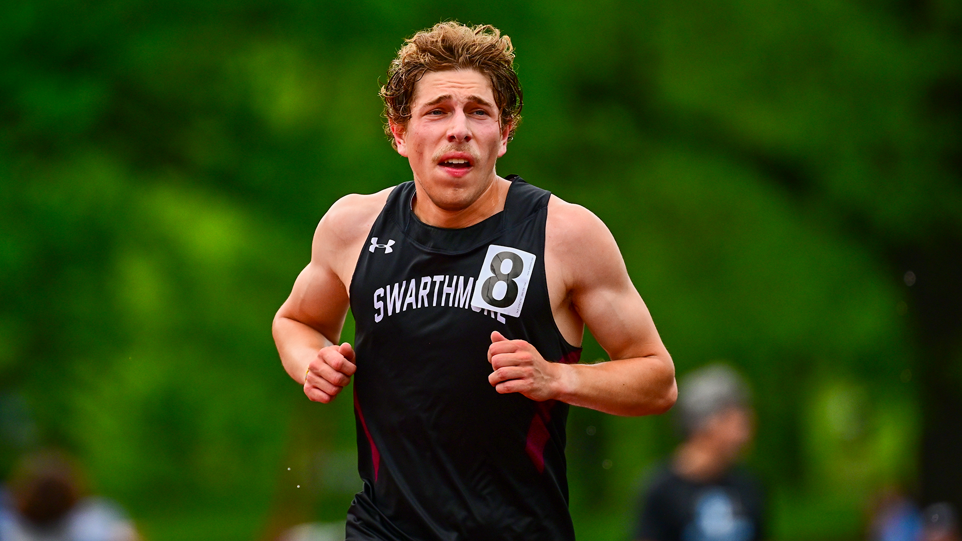 Mirabello competes in 5000m run at Centennial Championships 