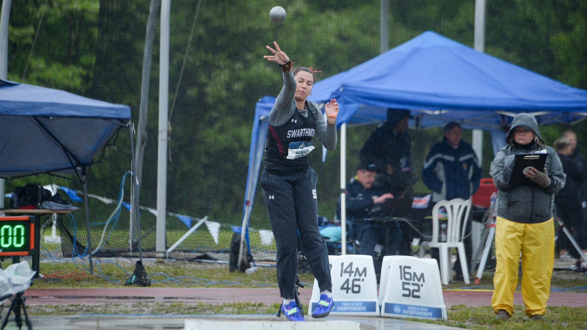 Swale competes in heptathlon shot put at NCAAs