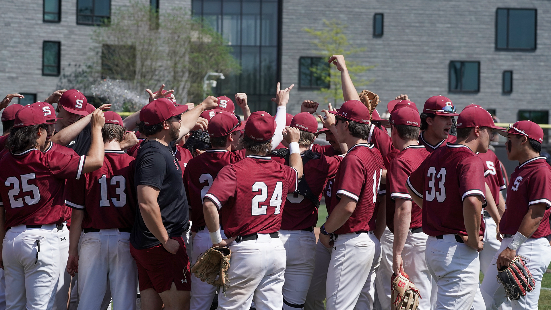 Baseball huddles before game