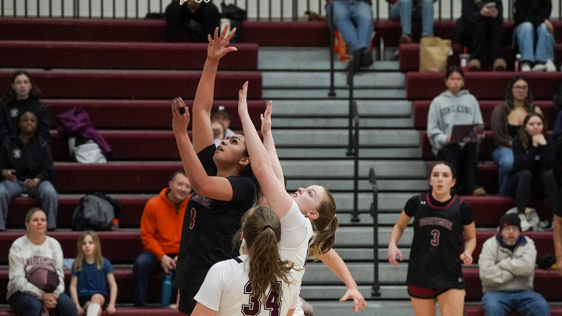 Diggs lays it up against WAC