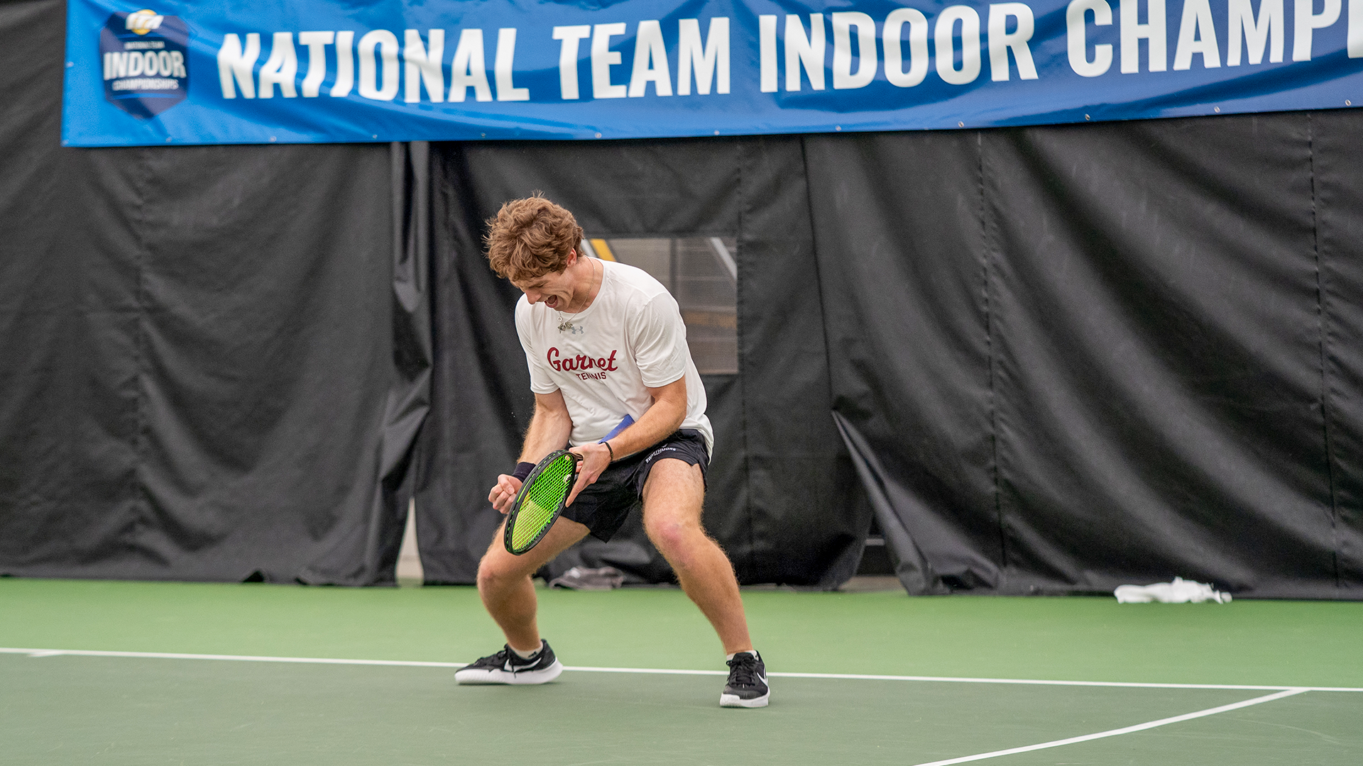 Fente celebrates point at ITA Indoors