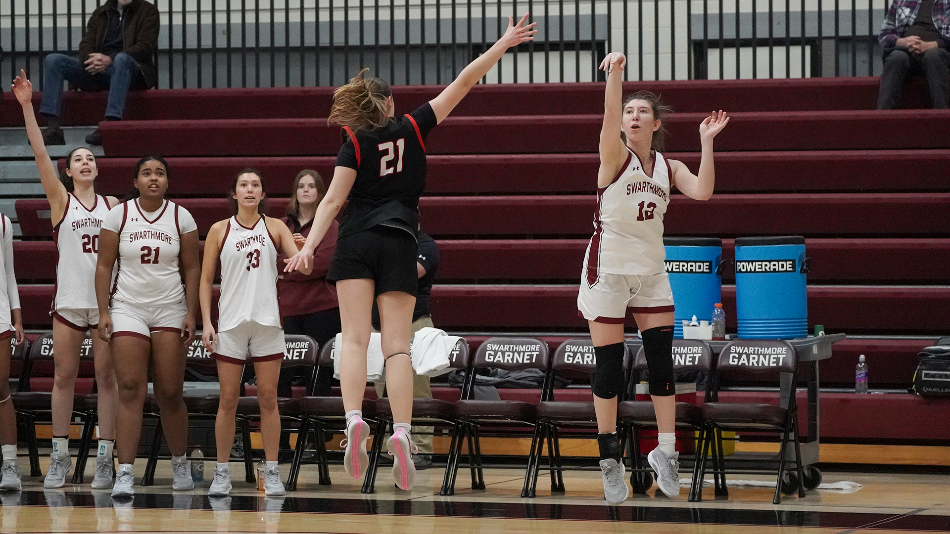 Murphy hits game-winning three