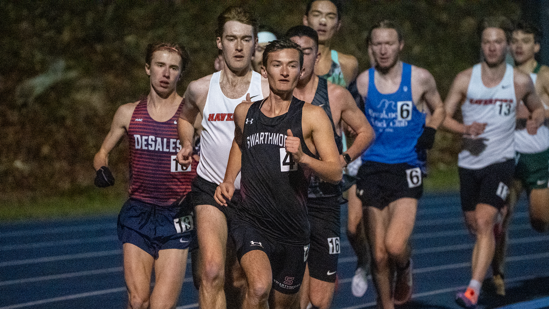Cohen Manges competes in 10,000m run at Danny Curran Invite