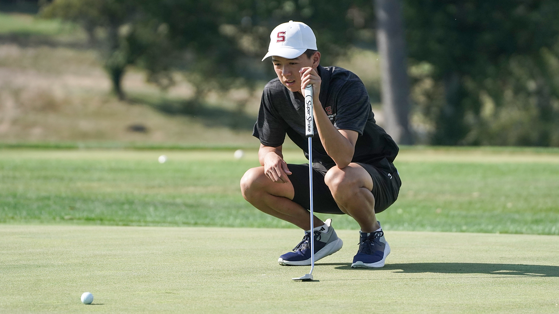 Zhou reads green at qualifier