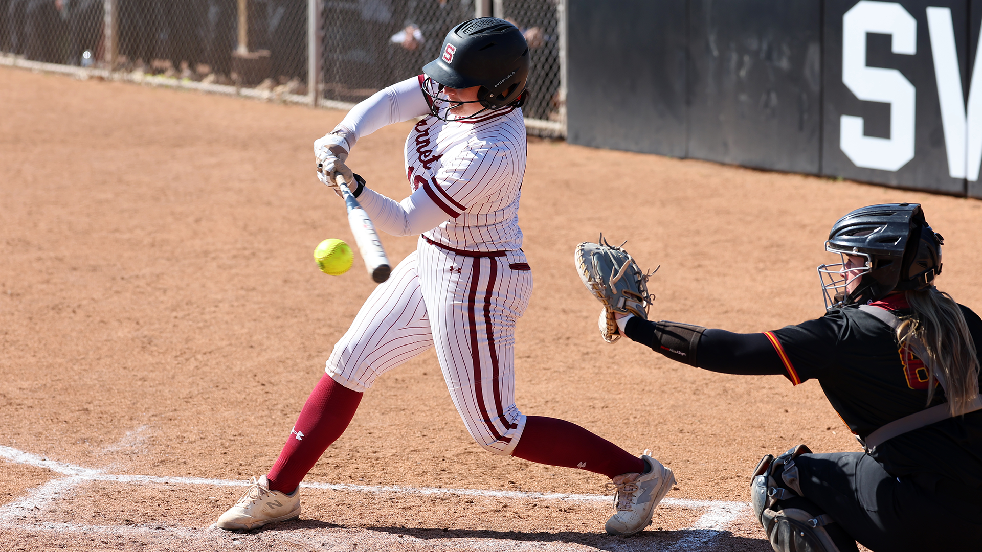 Babcock drives home a run