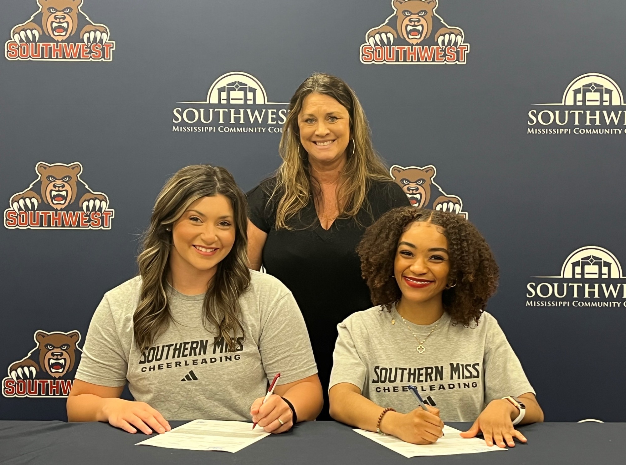 Cheer signings Jada Martin AnnElise Elrod