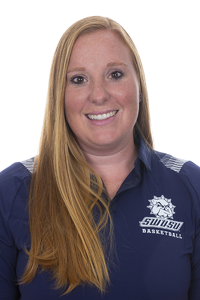 Heather Davis Headshot22