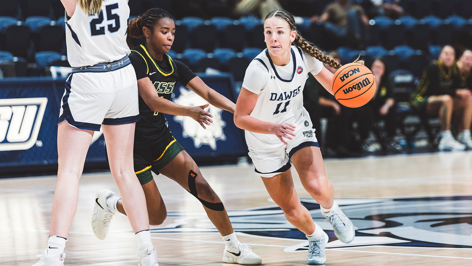 piper patterson dribbles