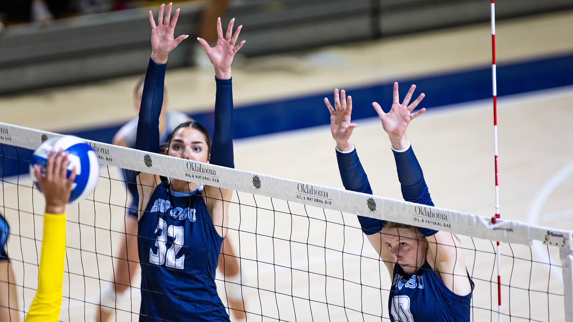 katja blanchat goes up for a block