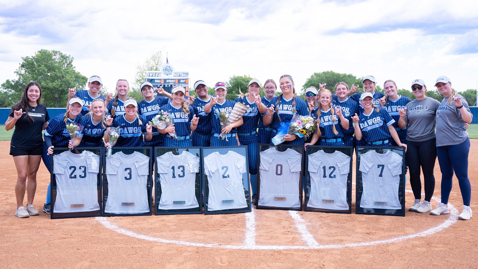 swosu softball group shot after senior day festivities