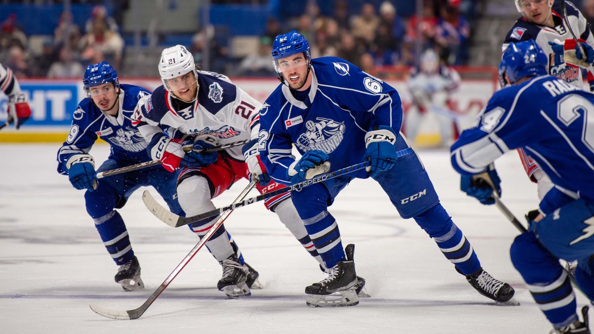 Crunch vs. Wolf Pack