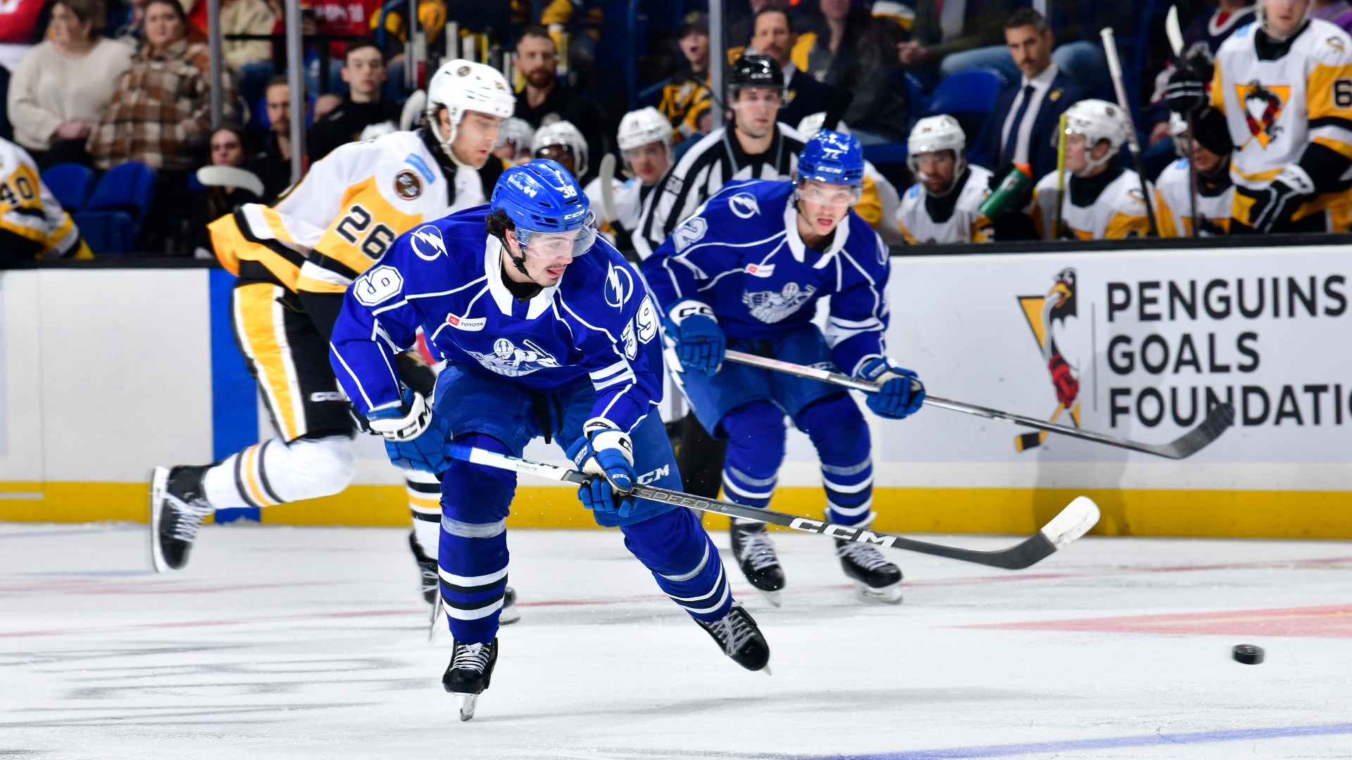 Crunch vs. Penguins