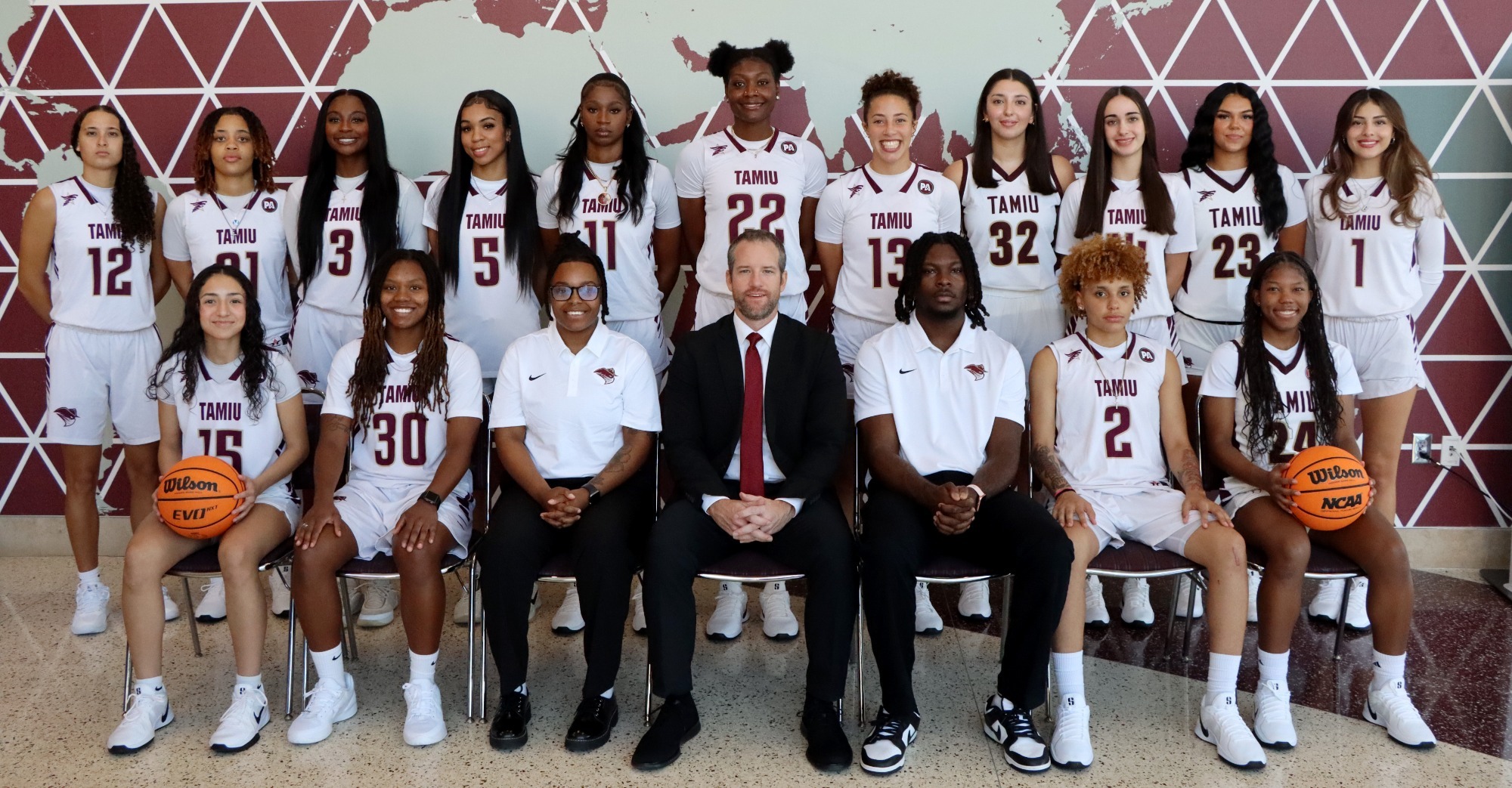 wbb 25-26 team photo