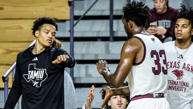 Gauis M'Ella Greeted With High-Fives on the Bench