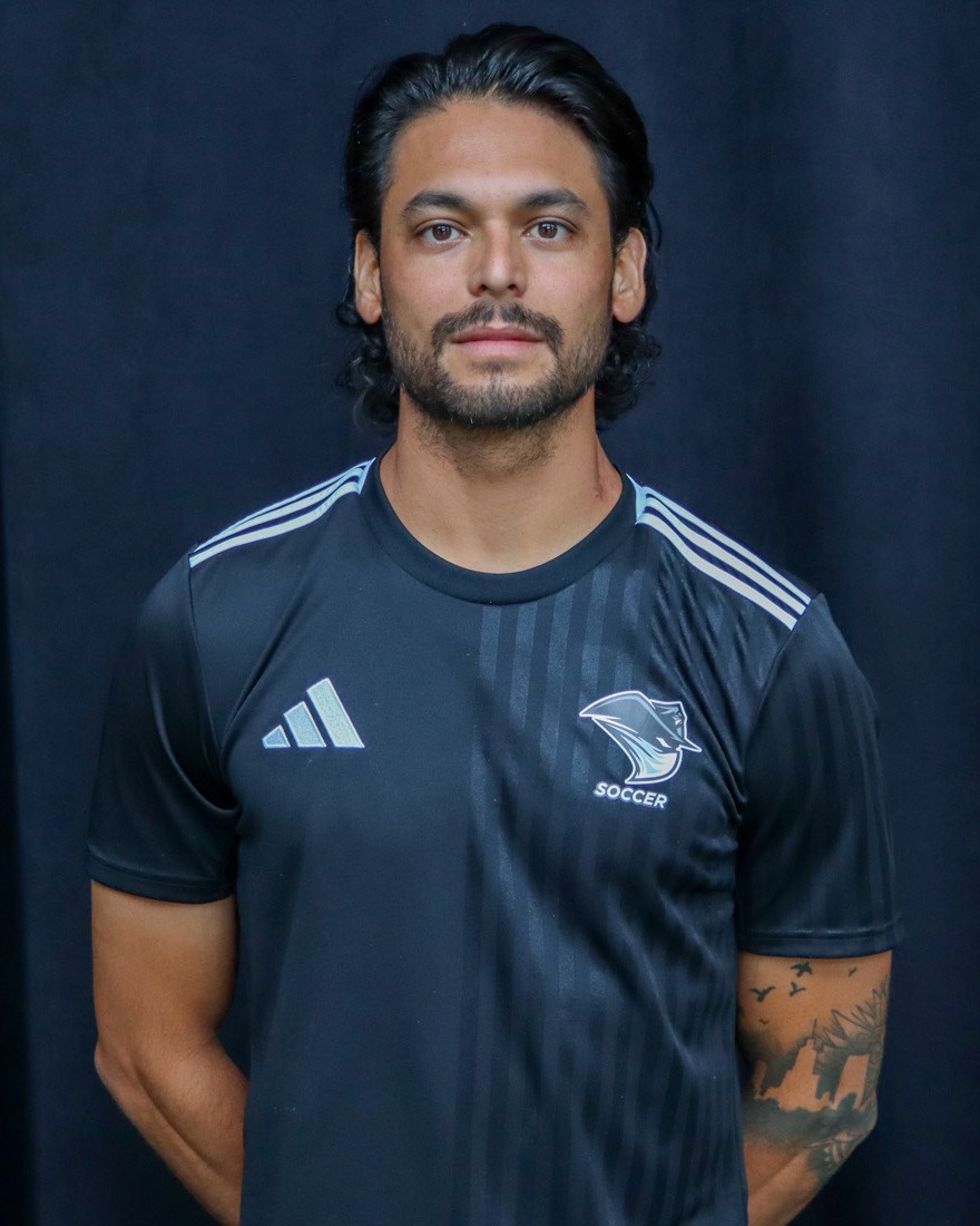 Norman Ramos headshot