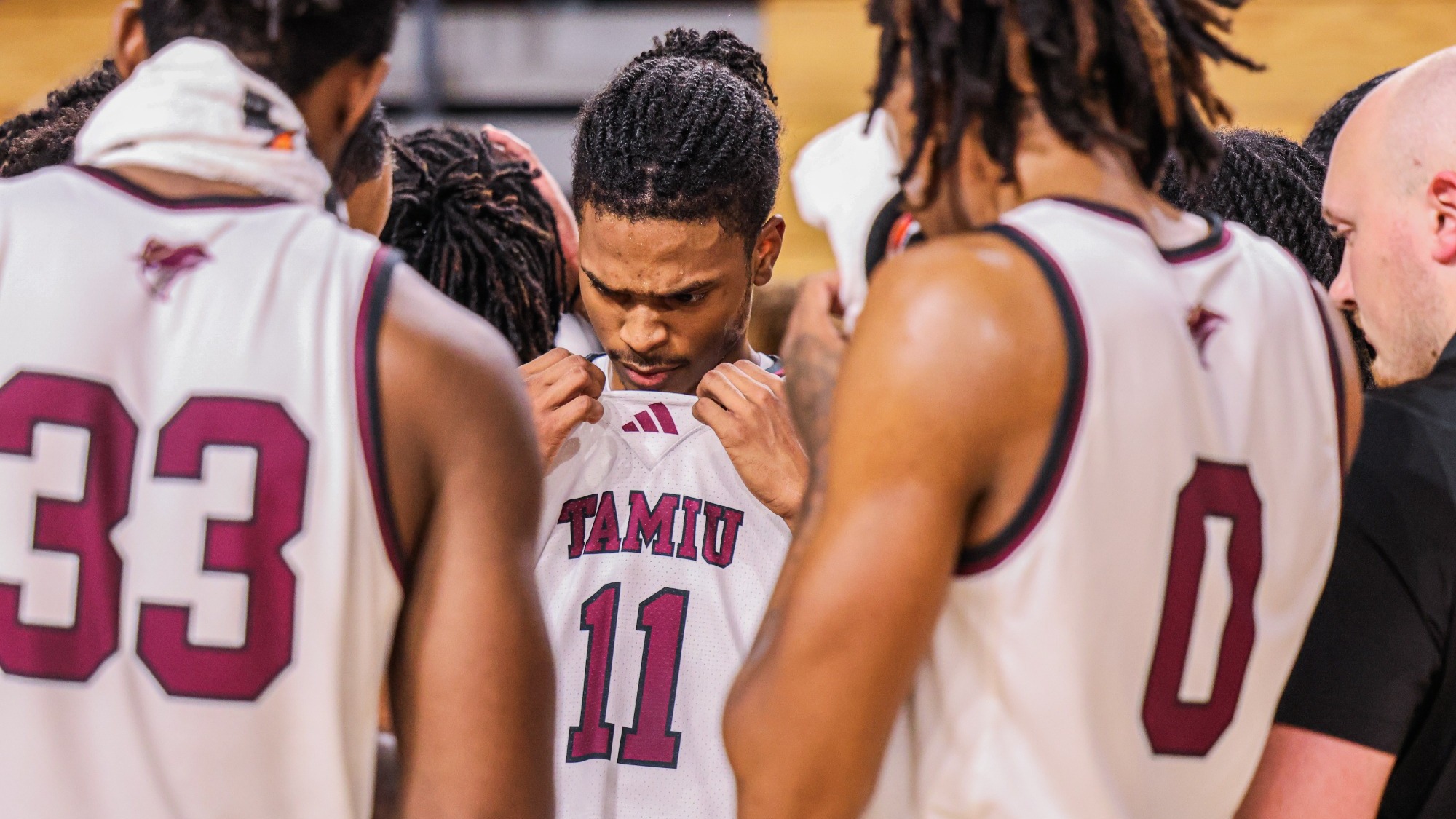 Caylen Goff Brown In Huddle