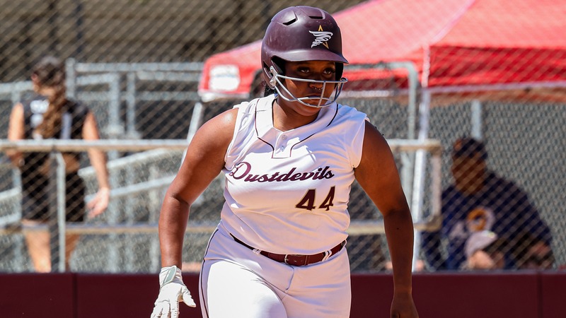 Queenandra Dunn Runs to 1st Base