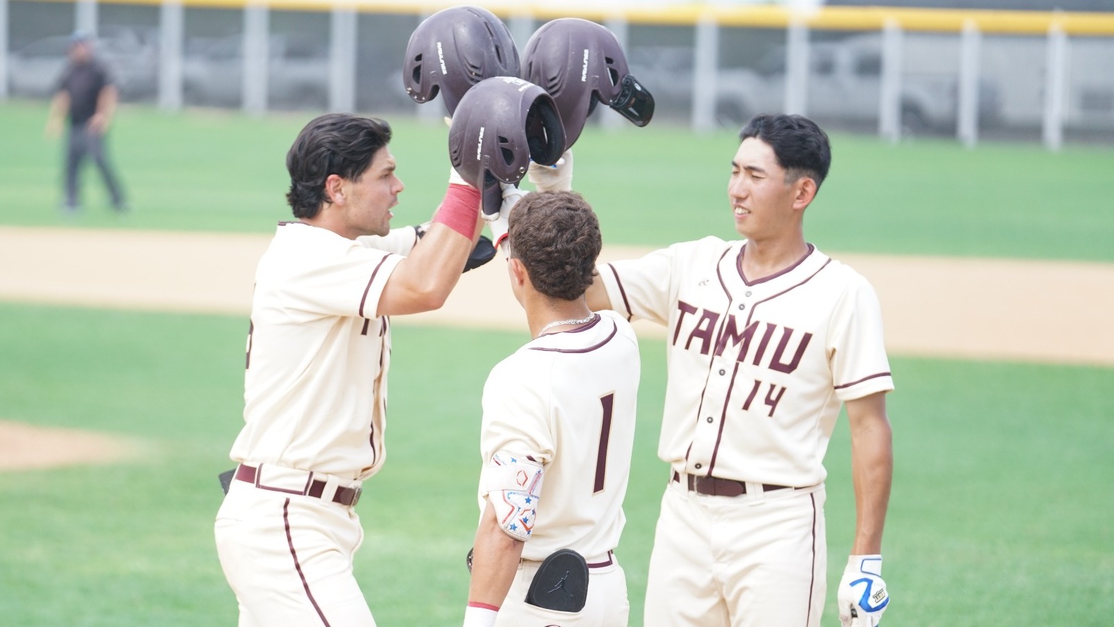 Saenz celebrates with his teammates