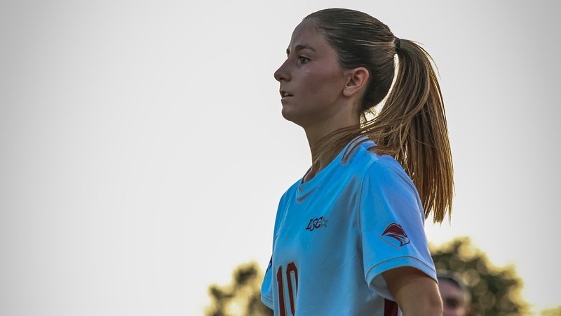Tatiana Perez Lluis awaits the ball