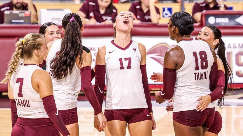 Ece Özdemir celebrates a point