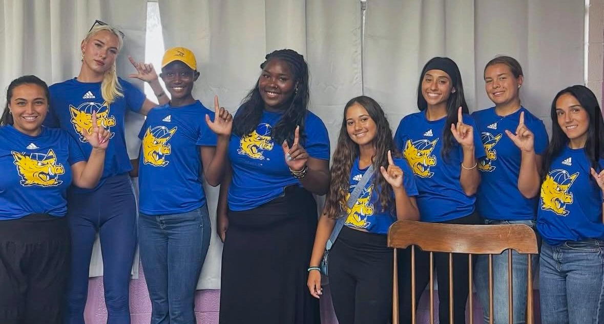 Tennis Team Pic (Community Service)