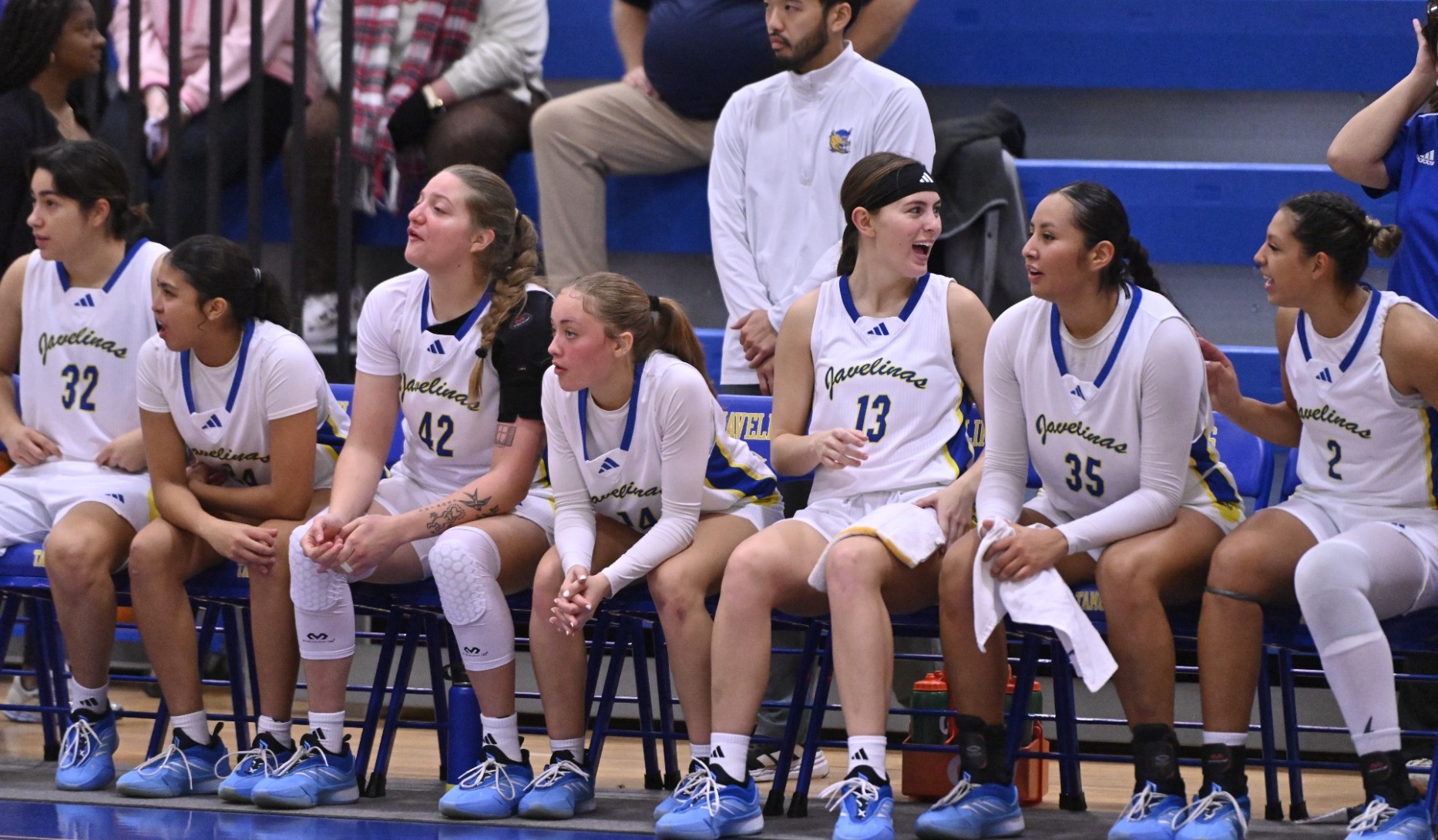 WBB Team Bench Pic (TWU)