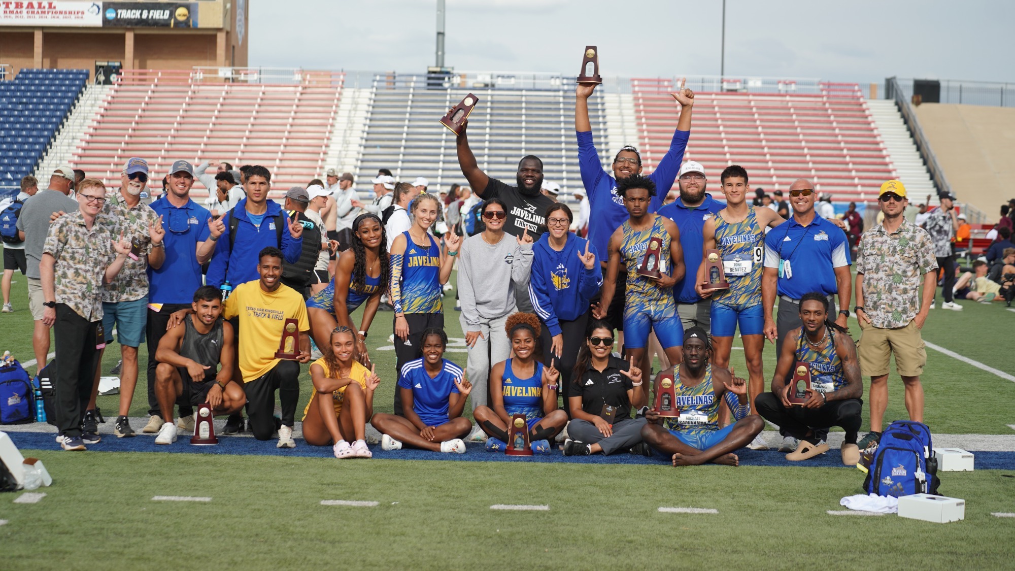 2025 Outdoor T&F Nationals Team Pic
