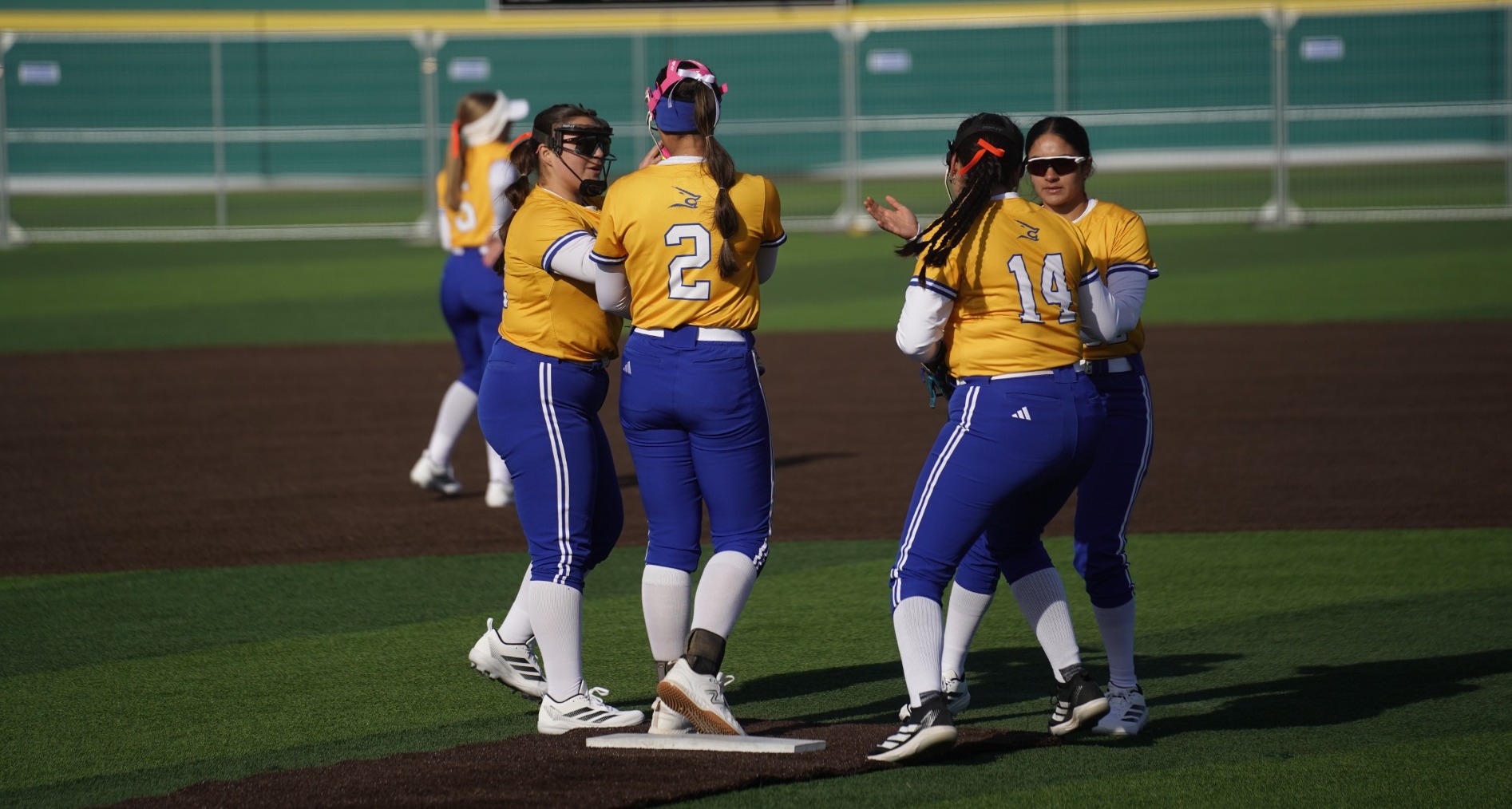 SB Team Huddle VS Colorado School of Mines