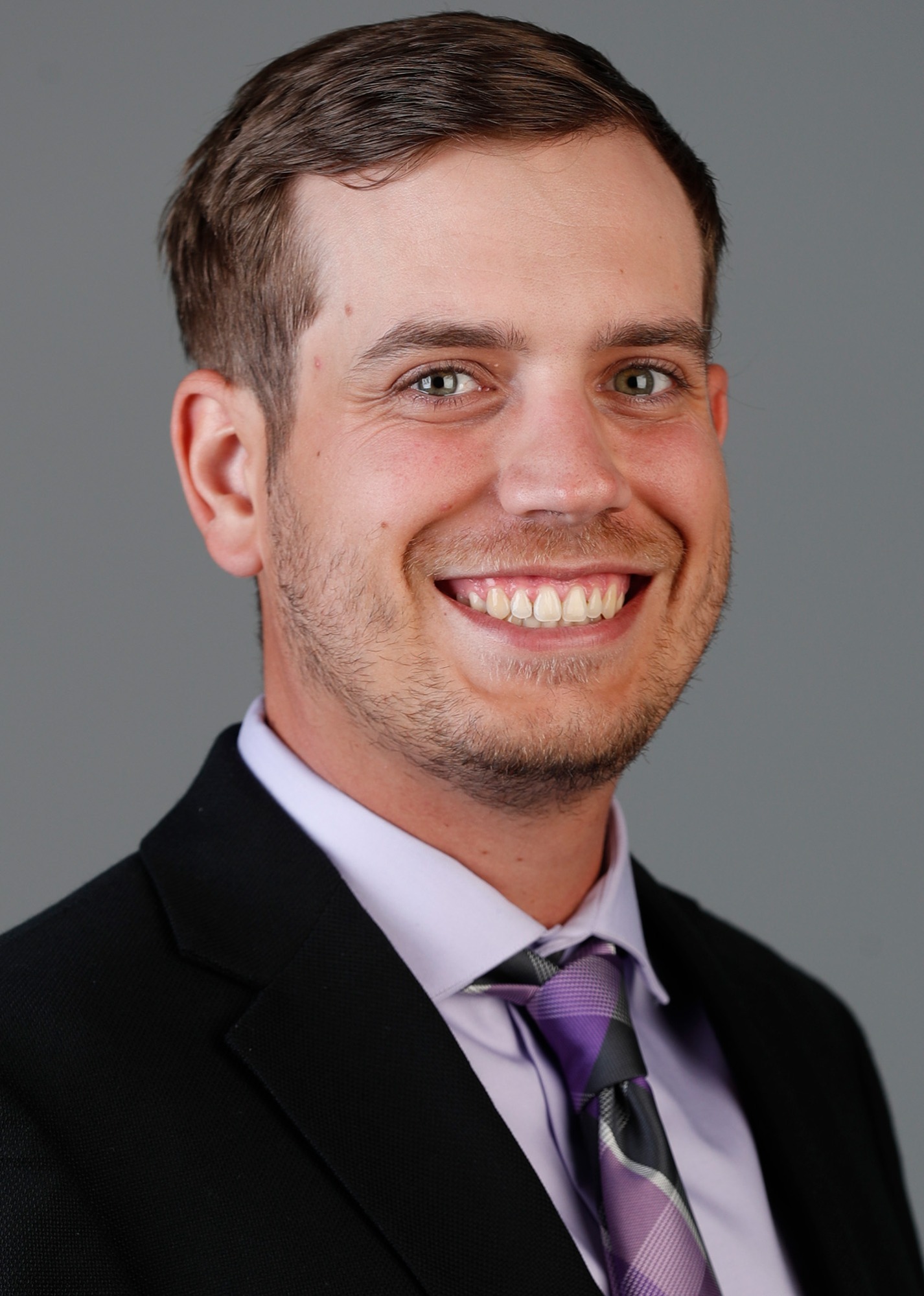Aaron Holcomb Headshot 8-8-23