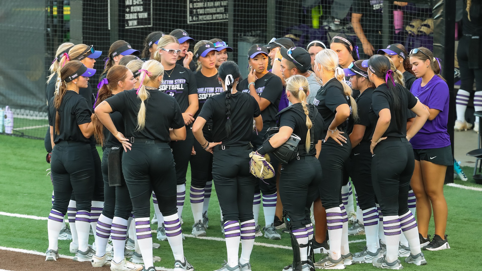 Group picture of the 2026 softball team during fall ball