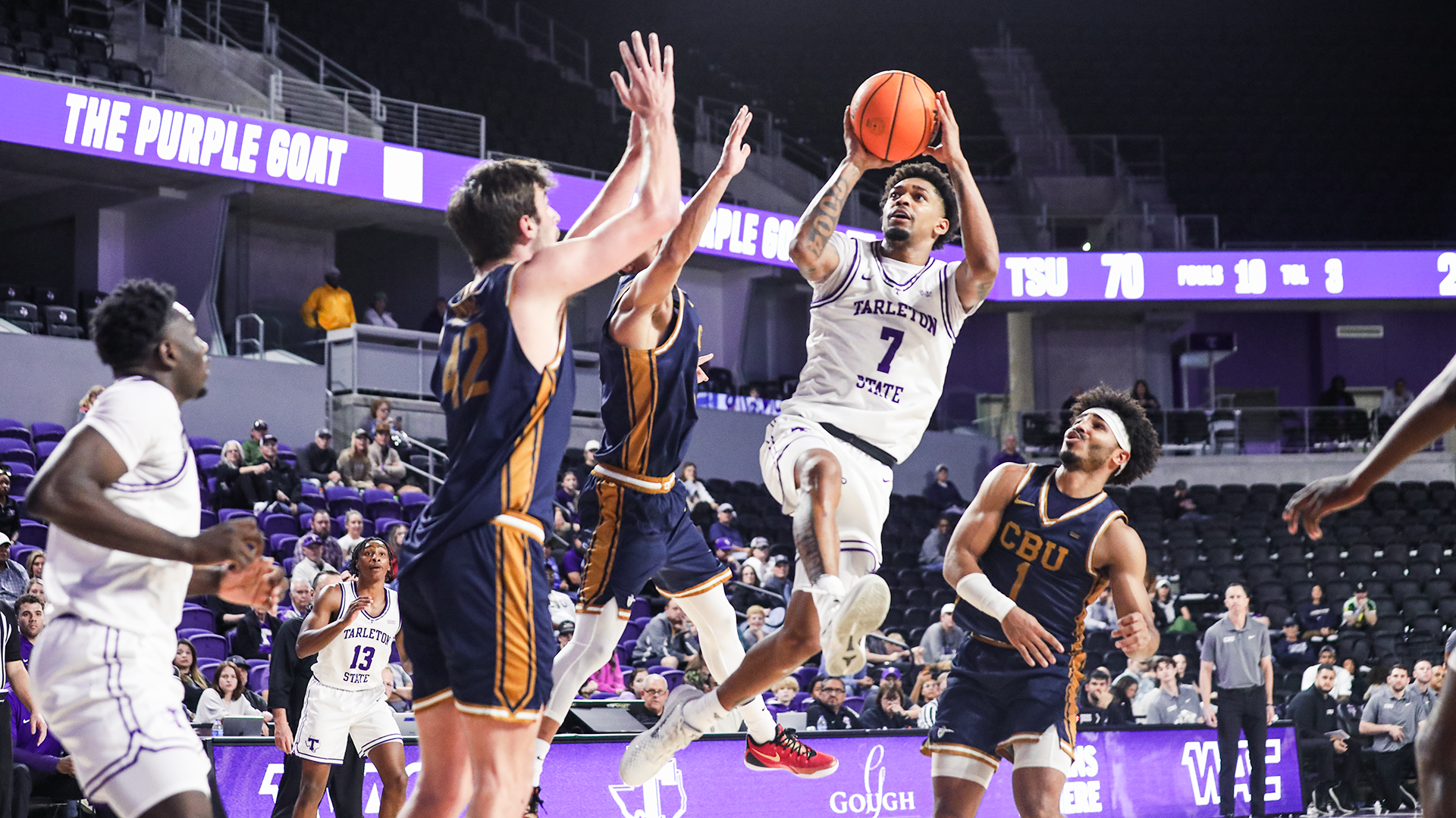 Dior Johnson in the air shot against CBU (Photo used Jan. 3)