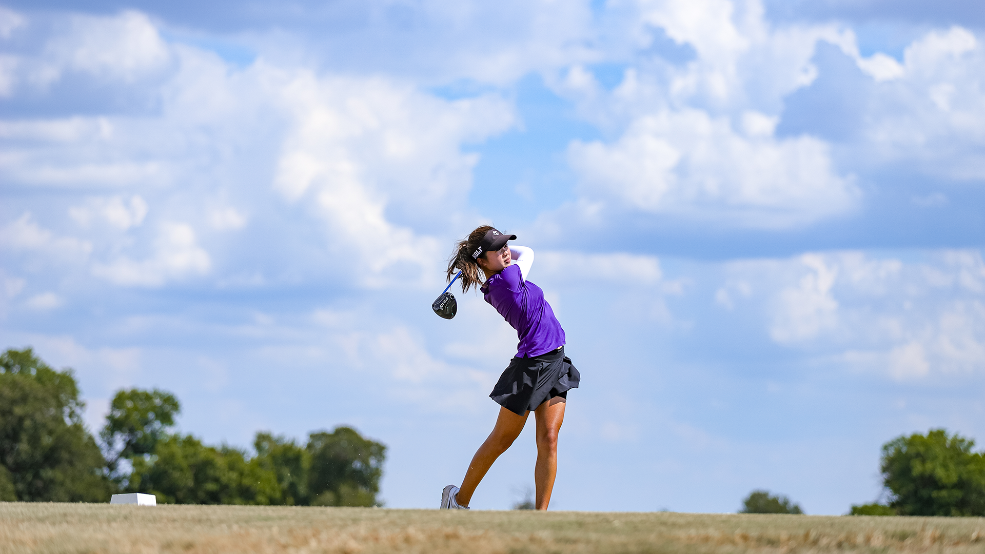Gina Chen tee shot (Photo used Oct. 27)