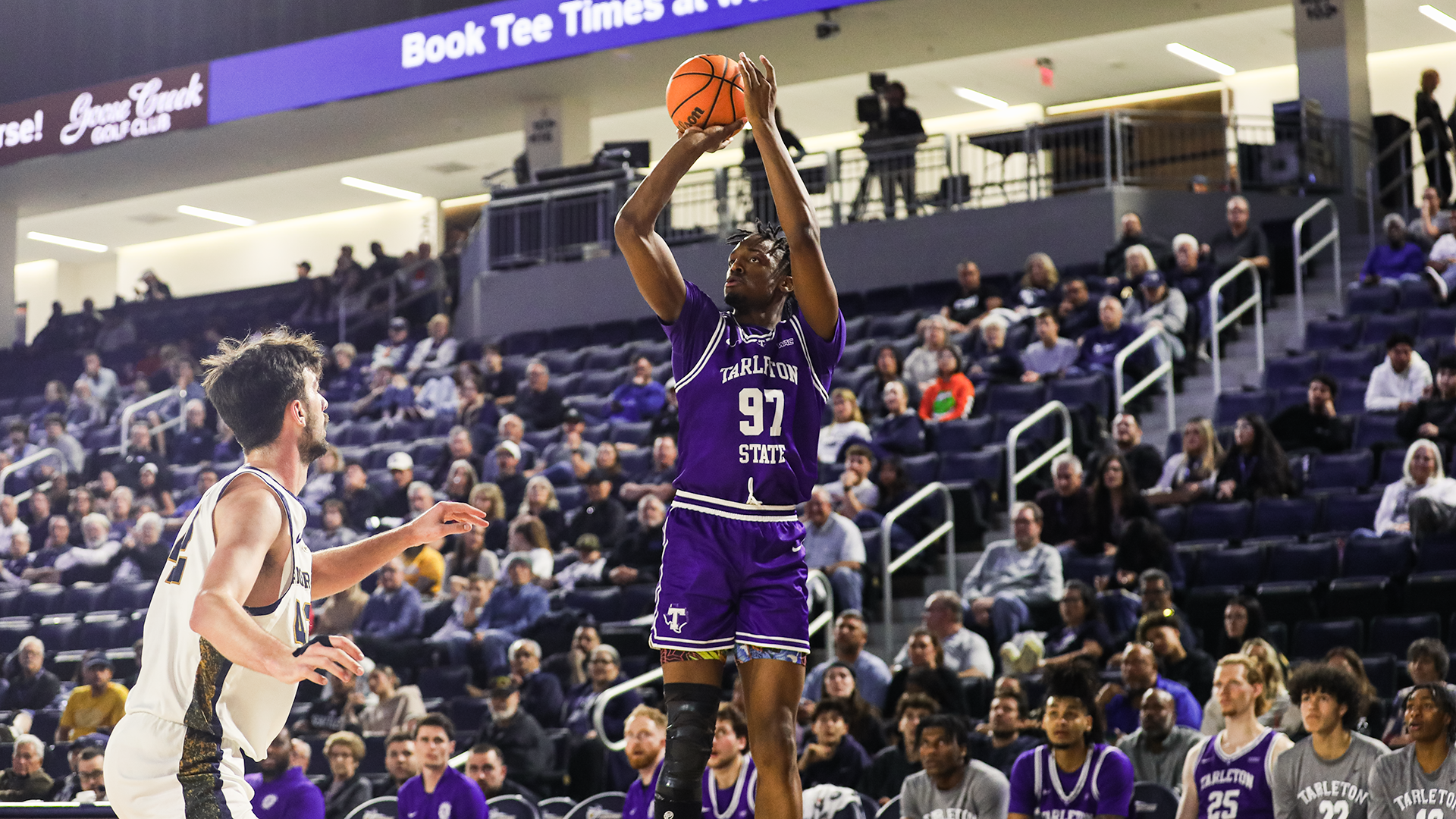 Andy Sigiscar jumper at CBU