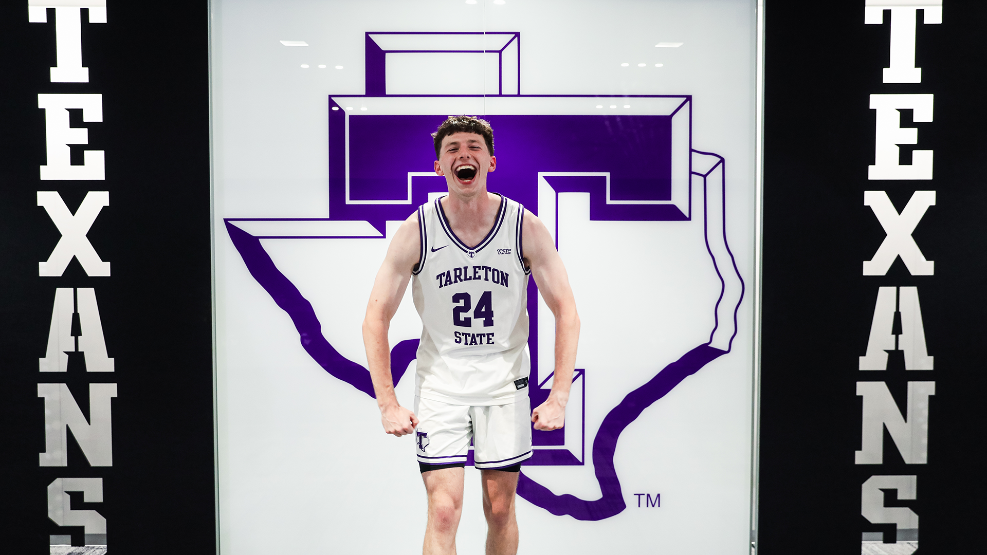 Isaac Harrell screaming during recruting photo shoot